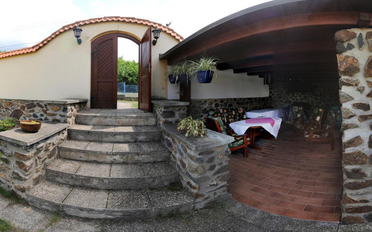 Penzion A Restaurace Nad Hradem Křivoklát Extérieur photo