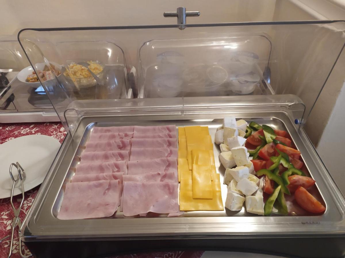 Penzion A Restaurace Nad Hradem Křivoklát Extérieur photo