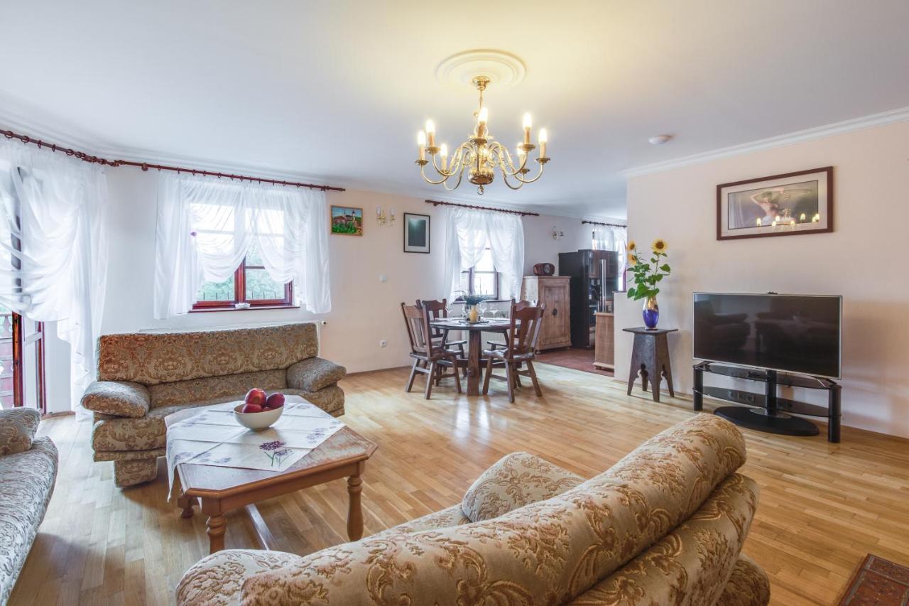 Penzion A Restaurace Nad Hradem Křivoklát Extérieur photo