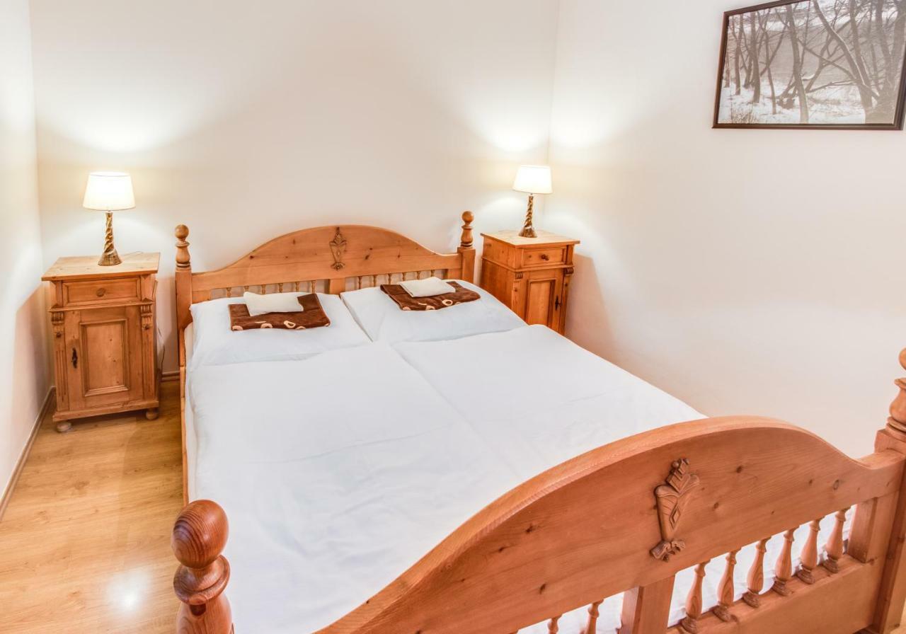 Penzion A Restaurace Nad Hradem Křivoklát Extérieur photo