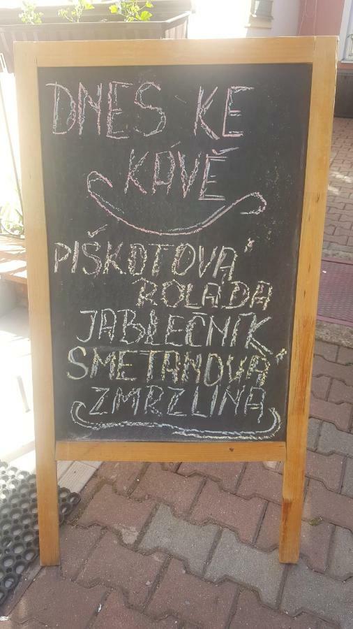 Penzion A Restaurace Nad Hradem Křivoklát Extérieur photo